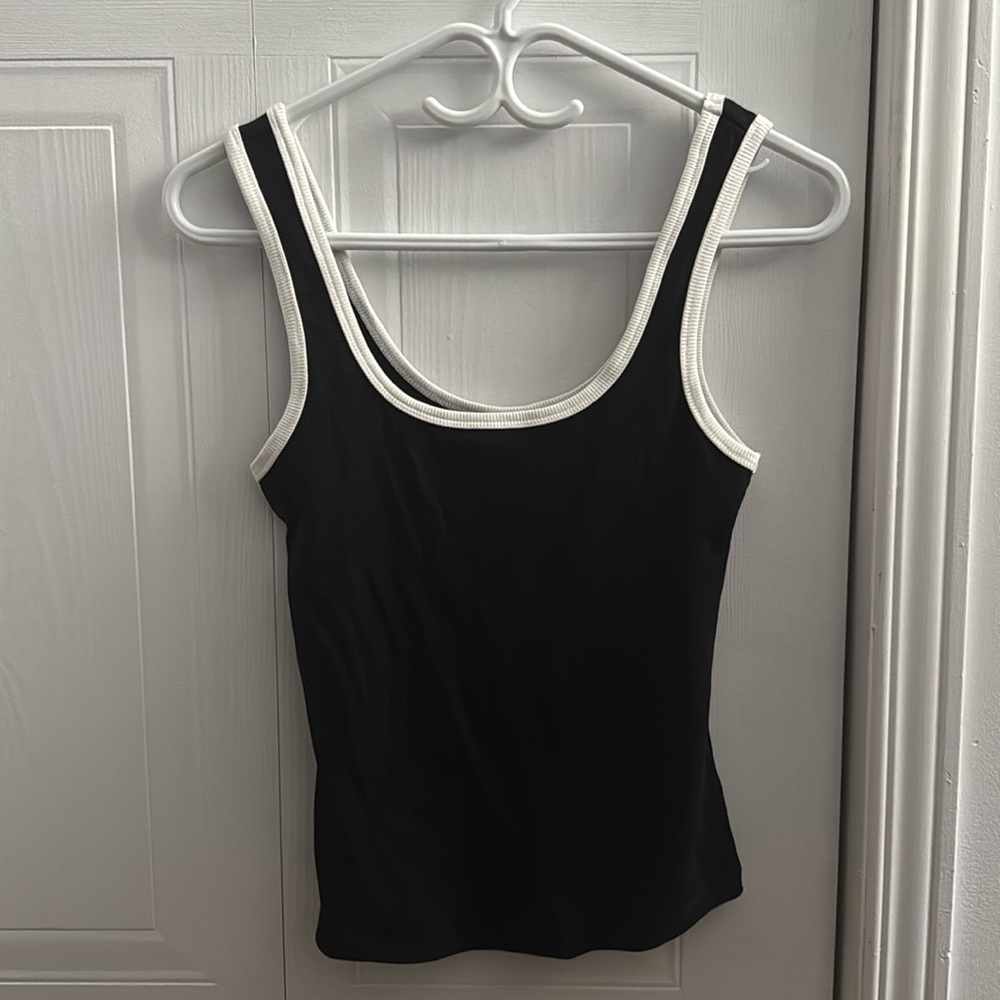 Black and White top